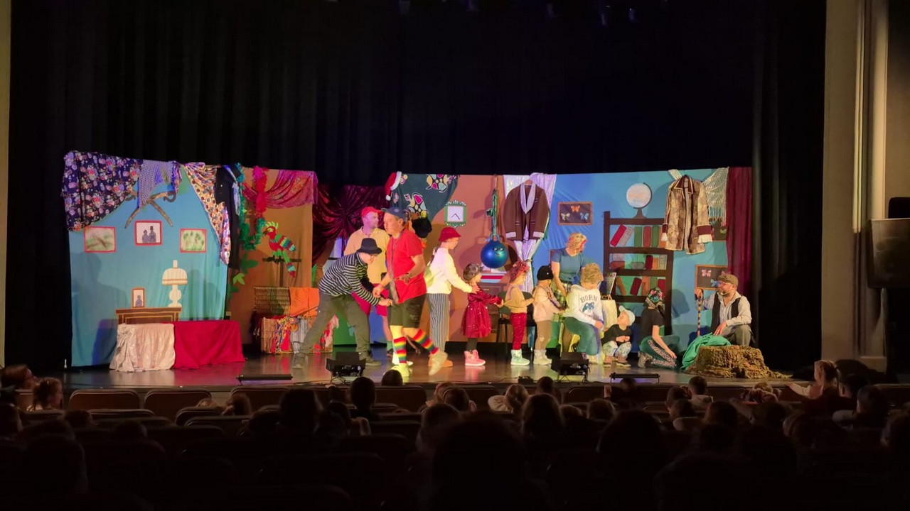 Teatralna podróż uczniów SOSW w Brzozowie